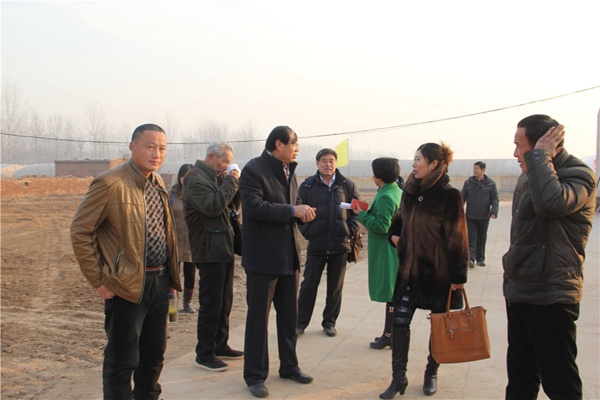 參觀(guān)禾下土200畝脫毒種苗基地